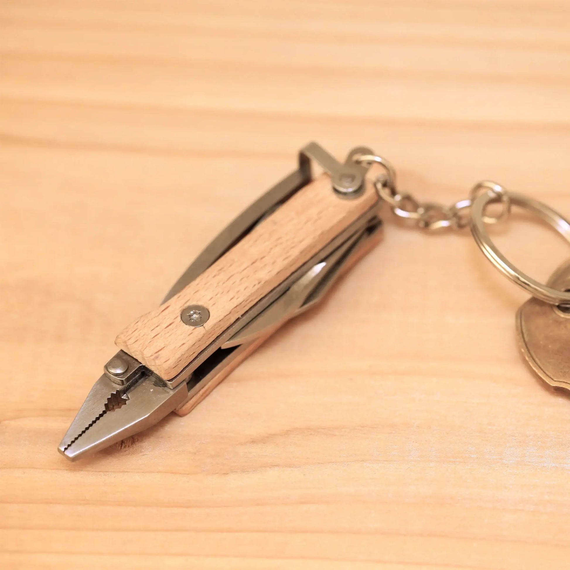 Mini-pince porte-clés outil multifonction en bois noble et métal argenté