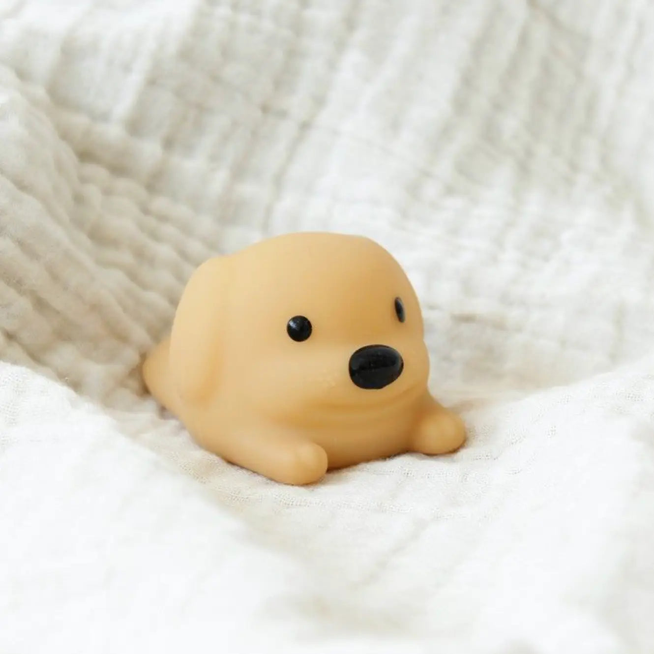 Mini veilleuse chien rechargeable en forme de petit chiot beige mignon