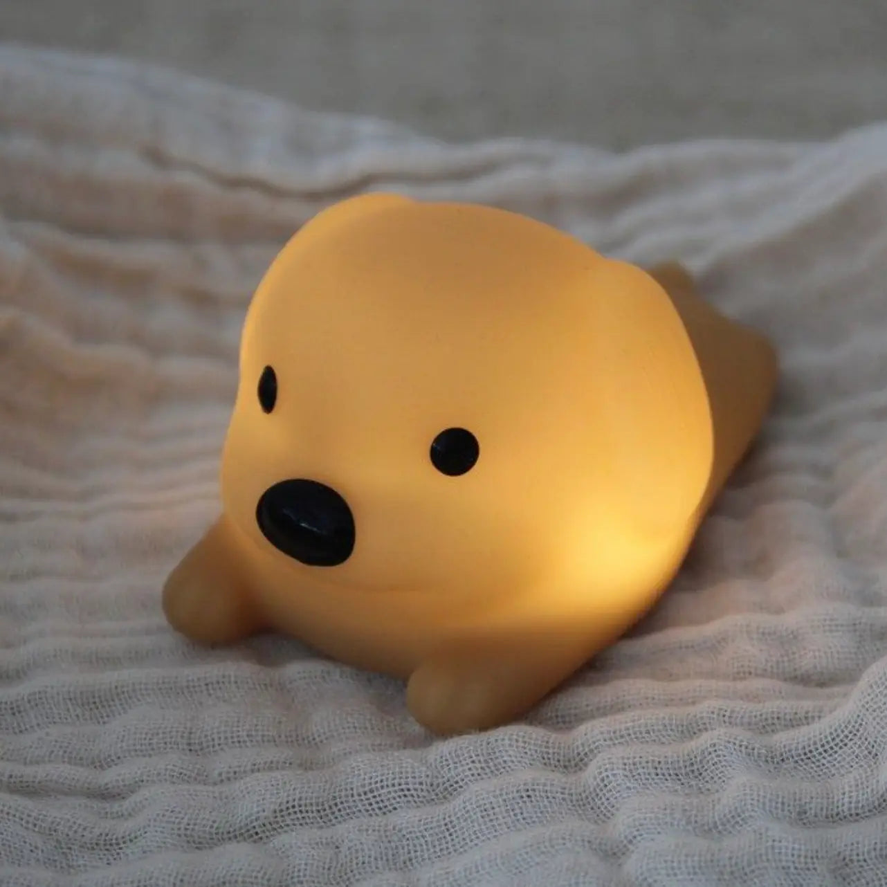 Mini veilleuse chien rechargeable en forme de phoque jaune pelucheux