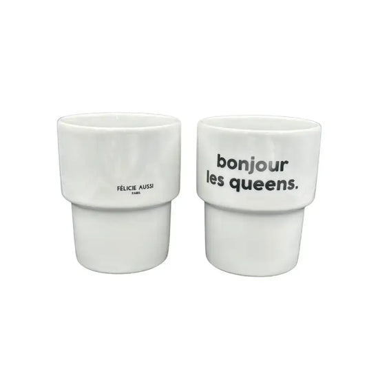Deux mugs en céramique blancs avec texte noir, parfait pour le mug bonjour