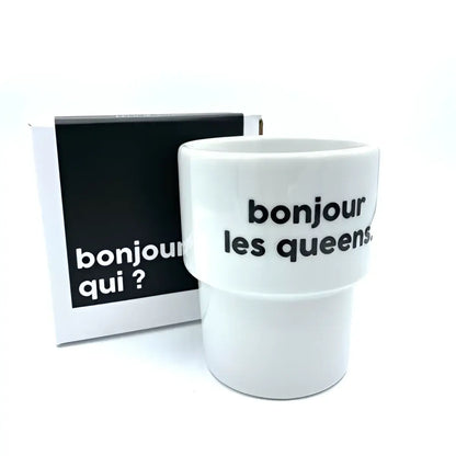 Tasse céramique blanche avec texte Bonjour les queens, design unique pour mug bonjour