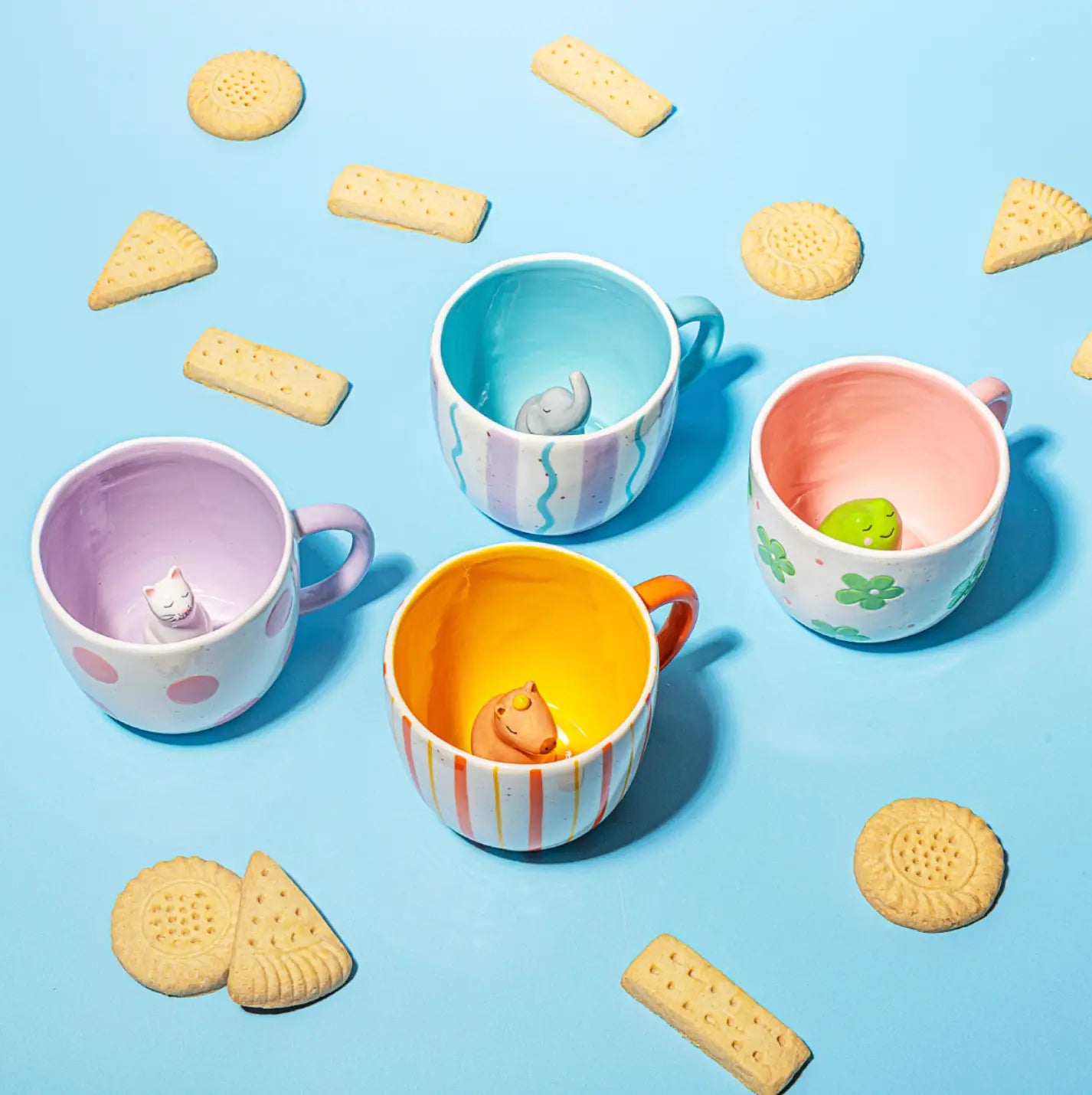 Tasses céramiques pastel avec surprise capybara humoristique