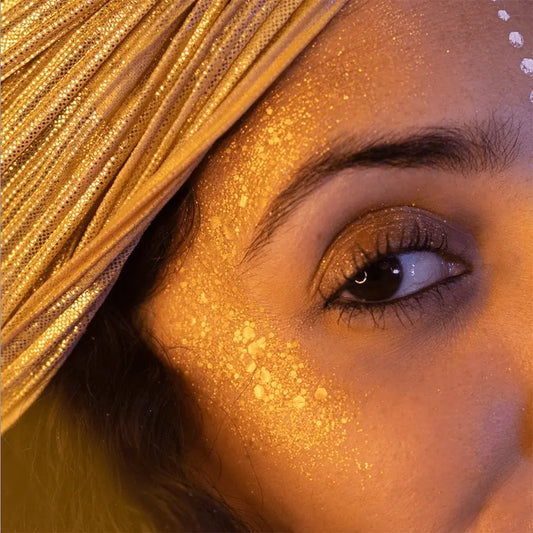 Œil et visage pailletés en or avec Paillettes Queen Du Desert, paillettes biodégradables