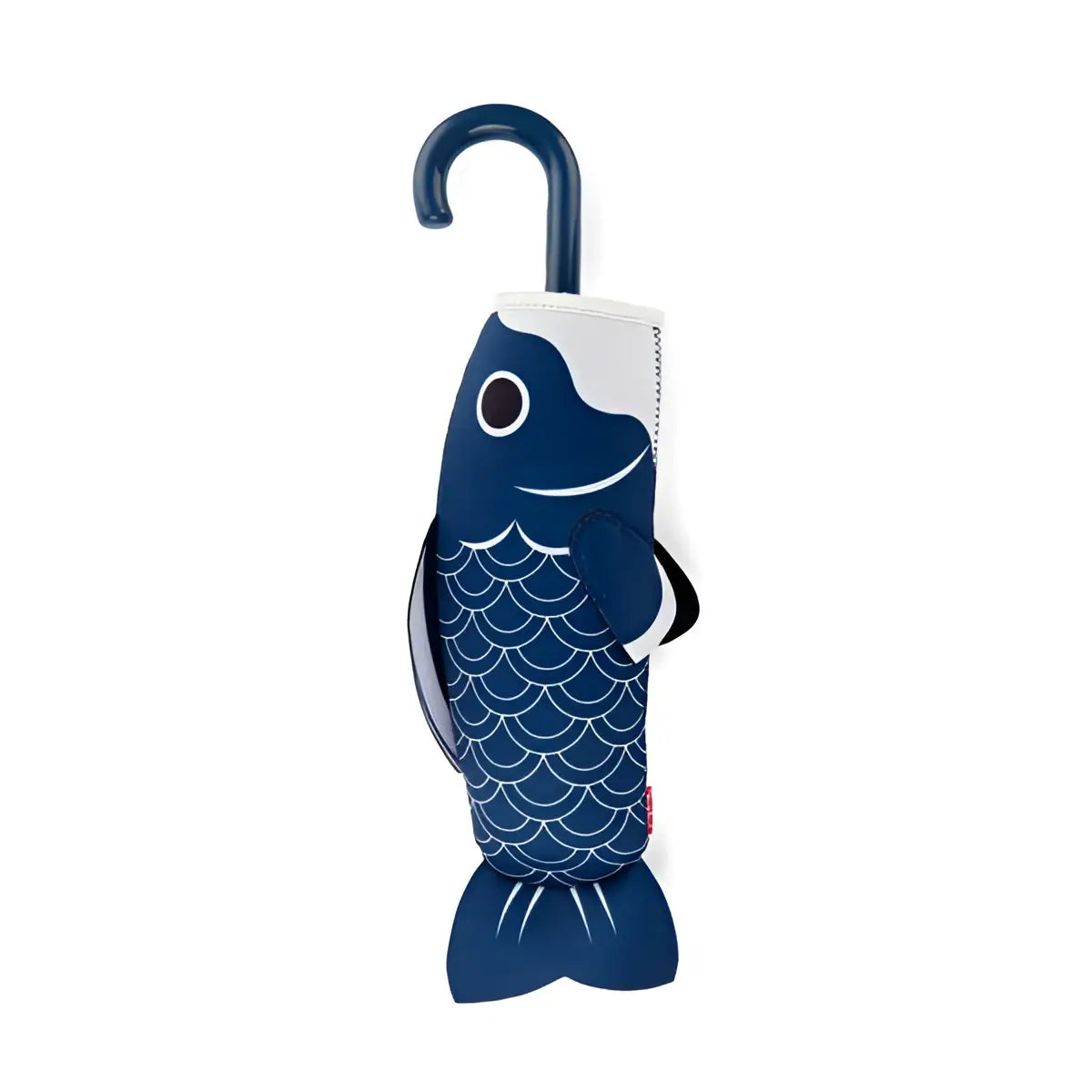 Parapluie koi bleu marine avec écailles blanches, détails soignés culture japonaise