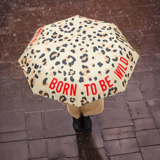 Parapluie léopard Born to be wild crème avec motif léopard et message born