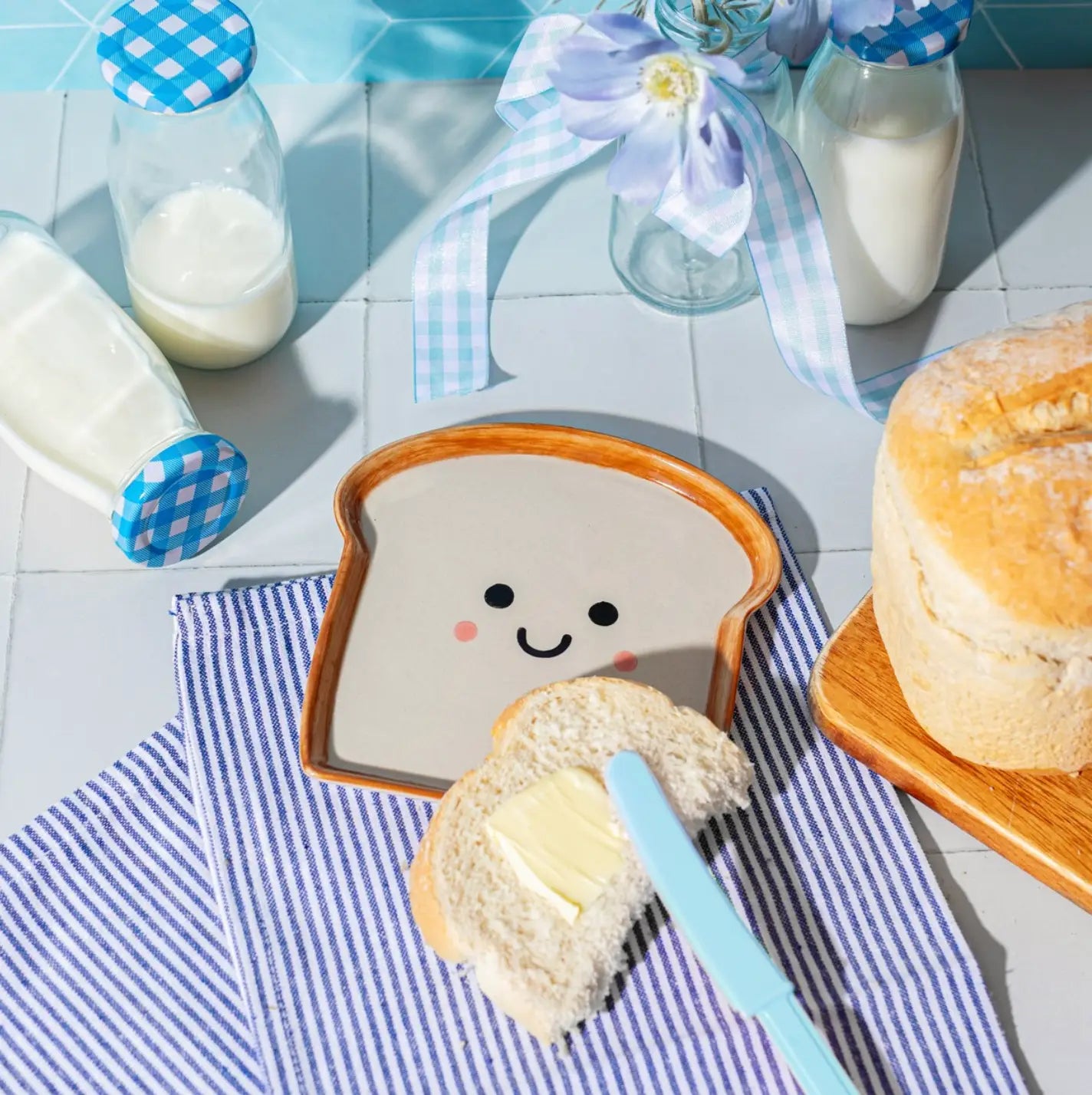 Assiette tranche mignonne en céramique beige, sourire humoristique