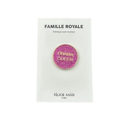 Pin’s Drama Queen rose pailletée or idée cadeau par Félicie Aussi Paris