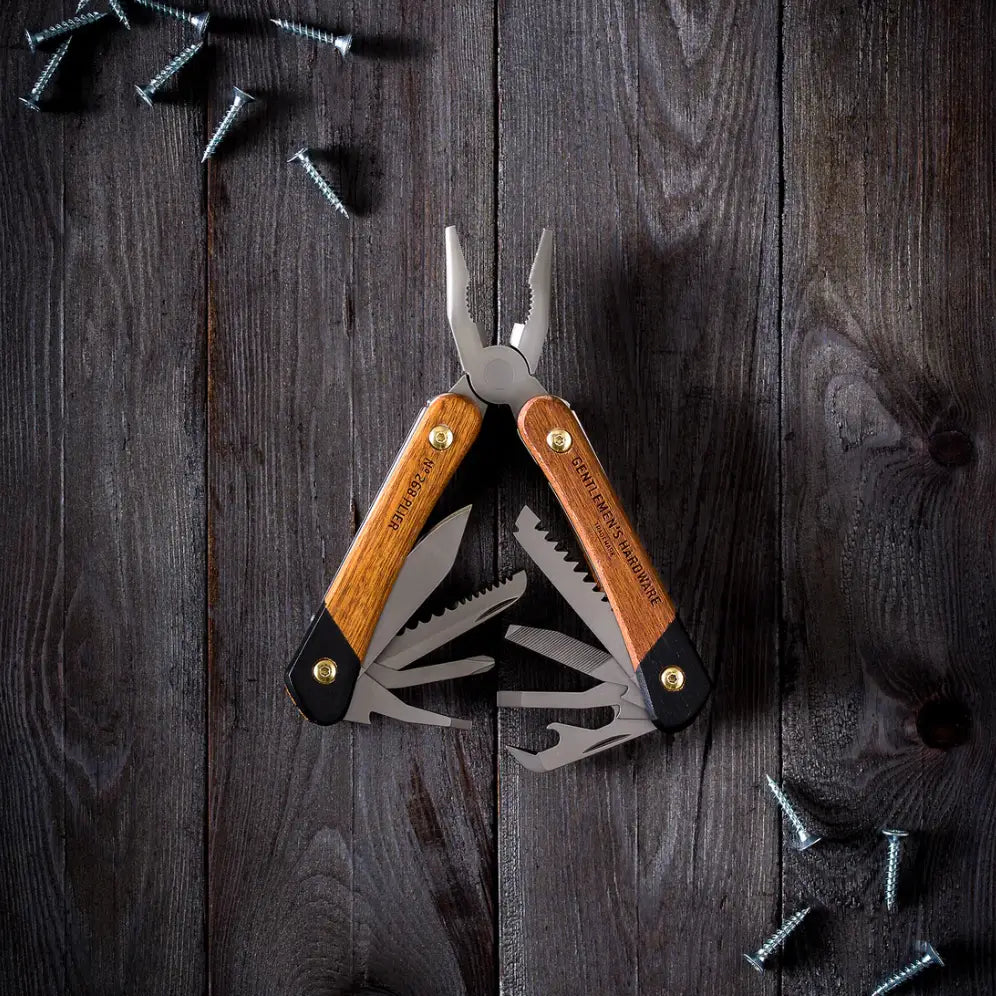Multi-tool plier à conception robuste en acier inoxydable, Gentlemen’s Hardware