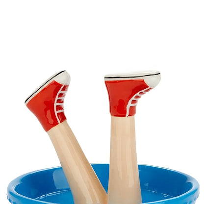 Baskets rouges et blanches dans bol céramique bleu, Happy Legs Urban
