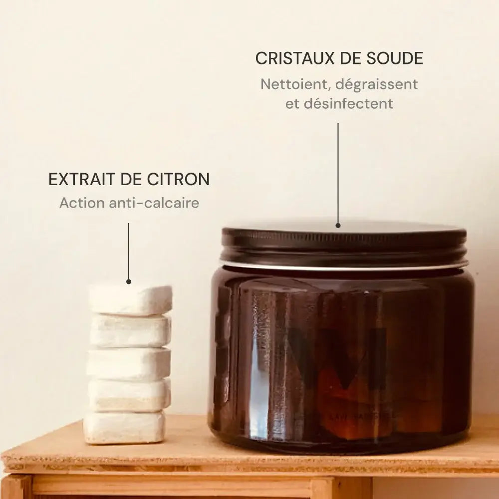 Tablettes pot lave-vaisselle X20 240g, pile blanche près de bocal ambré, formule certifiée écologique