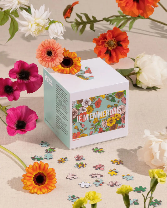 Puzzle Je m’Emmerdais de 1000 pièces : boîte cube blanche design audacieux floral