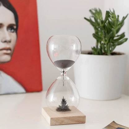 Sablier Magnétique: sablier magnétique en verre clair avec sable sombre, objet décoratif visuel