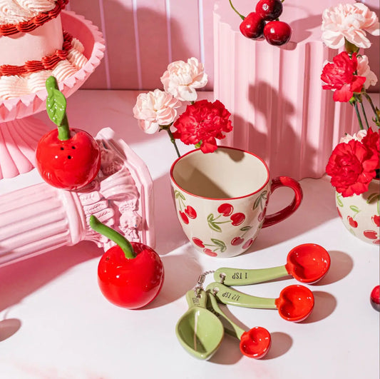 Salière poivrière cerise en céramique à motif cerise sur surface émaillée