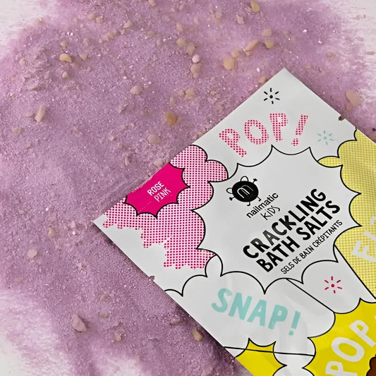 Sels de bain crépitants rose pour enfant, formulation douce pour peau fragile