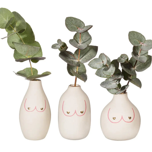 Set de 3 vases soliflores boobs aux lignes féminines en céramique blanche