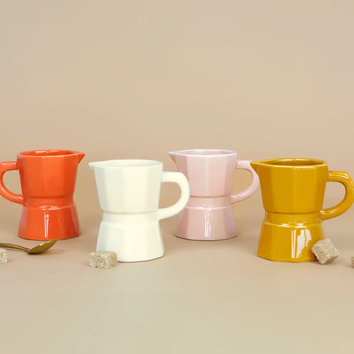 Set de 4 tasses à café moka en céramique colorées, touche d’élégance italienne