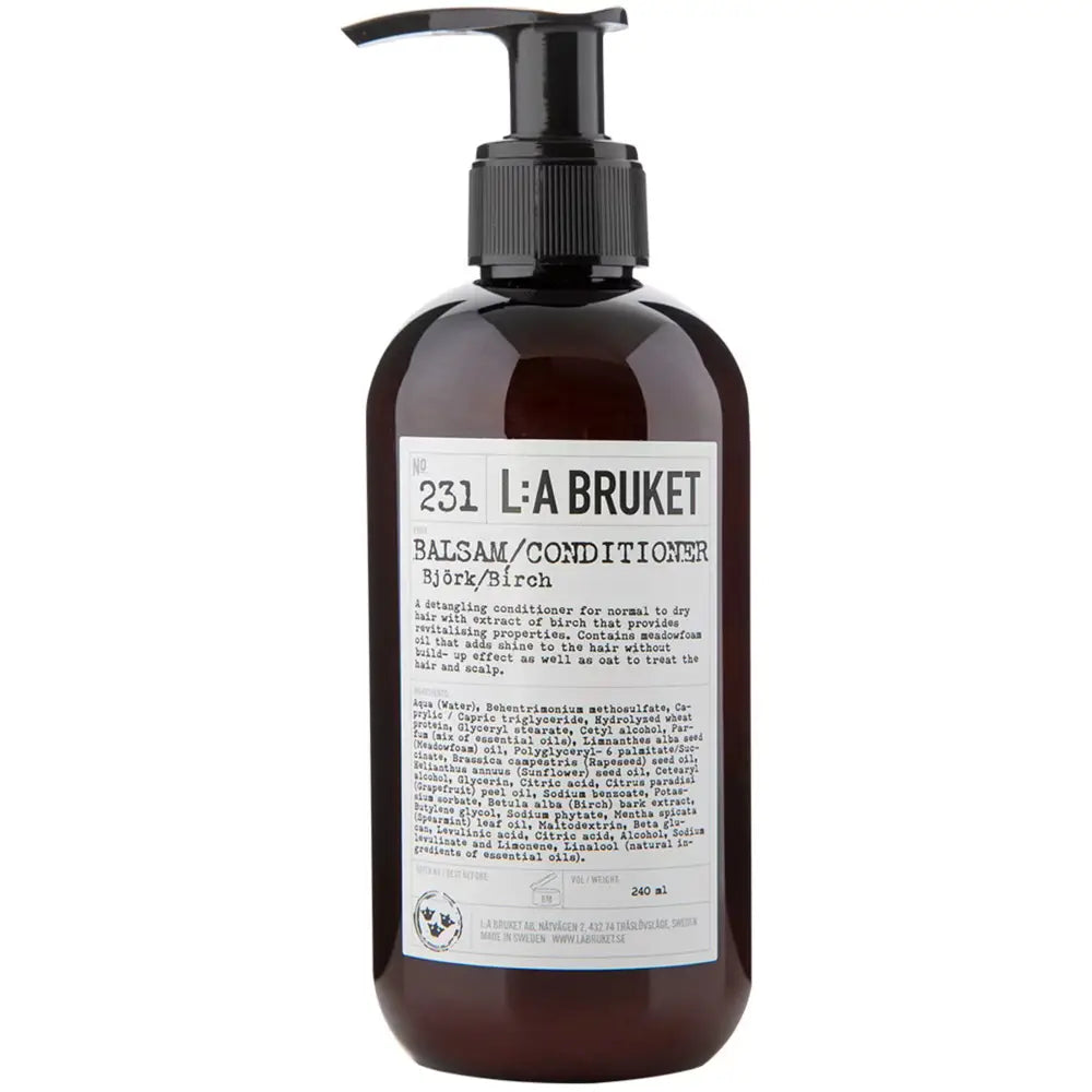 Bouteille brune d’après-shampoing liquide bouleau 240mL à pompe noire, soin capillaire naturel nourrissant