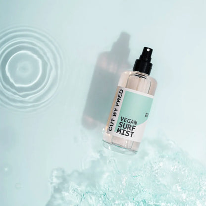 Bouteille spray claire de mist surf vegan respectant l’environnement