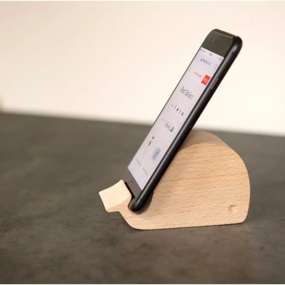 Support Téléphone Baleine en bois clair, grain naturel lisse, c’est l’accessoire idéal