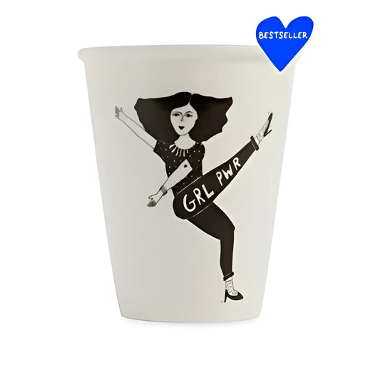 Tasse Girl Power en céramique blanche avec illustration audacieuse de femme et GRL PWR
