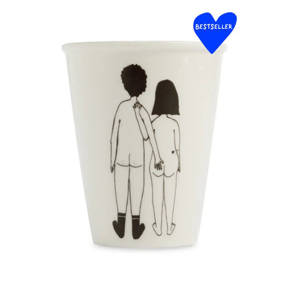 Tasse Naked Couple Back : duo nu dos avec main sur fesse et cœur bestseller bleu