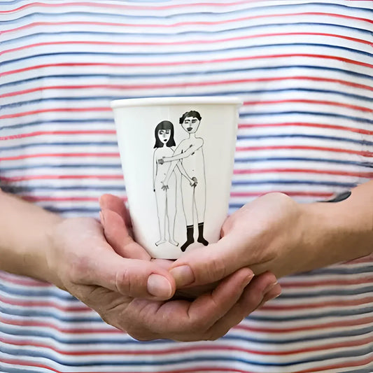 Tasse Naked Couple : mug en céramique blanche avec dessin espiègle de couple nu