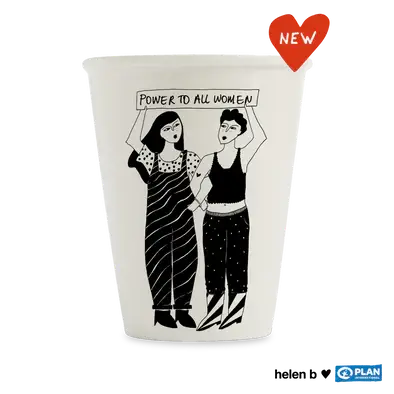 Tasse engagée avec tasse blanche illustrant deux femmes tenant une pancarte Power To All Women pour un avenir meilleur des jeunes filles