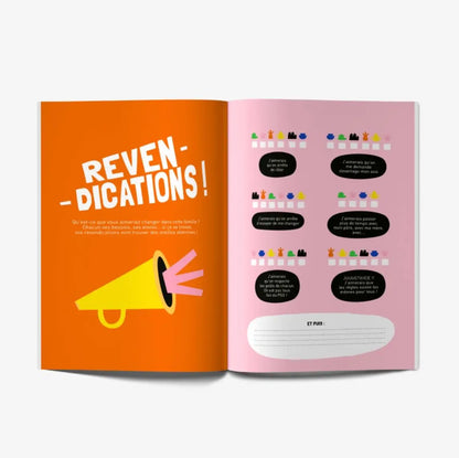 Livre à remplir Ma Tribu Reconstituée ouvert avec icônes colorées