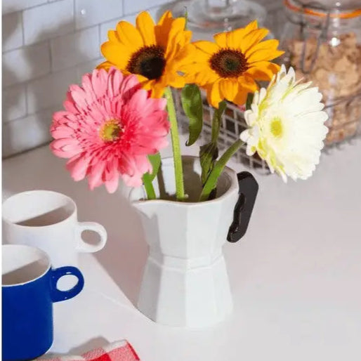 Vase cafetière doiy en objet déco pour compositions florales au design unique