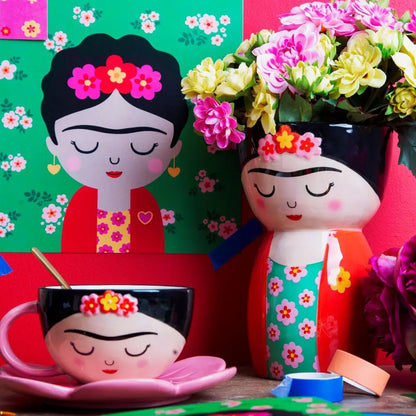Vase Frida Kahlo coloré et inspiré, format idéal pour déco bohème et artistique