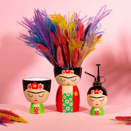 Vase Frida Kahlo coloré et inspiré, parfait pour un format idéal de déco