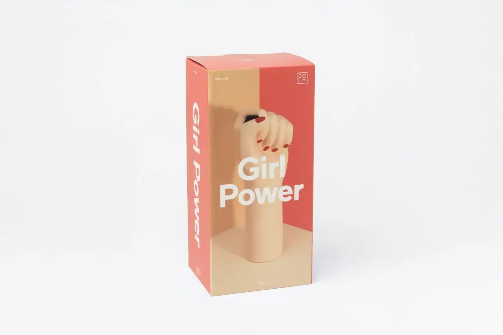 Vase Girl Power avec poing design et décoration engagée