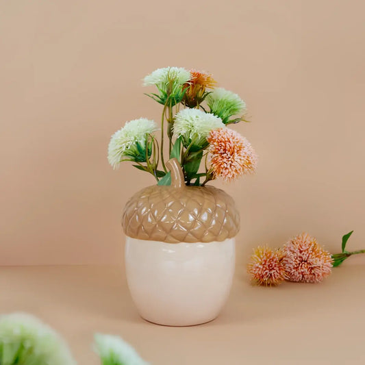 Vase gland céramique beige en forme de gland, objet décoratif artisanal avec fleurs pastel