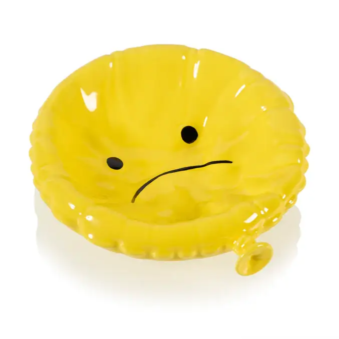 Vide poche ballon triste avec ballon jaune dégonflé et visage triste pour déco sympa