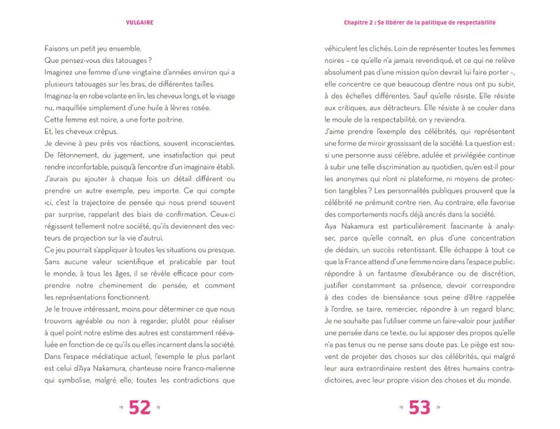 Livre Vulgaire Qui Décide ouvert sur pages texte liberté d’expression