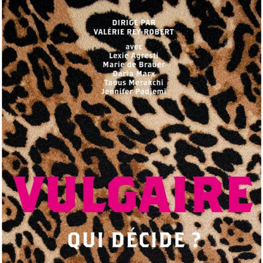 Couverture de Vulgaire qui décide avec fond léopard rose et blanc, texte audacieux