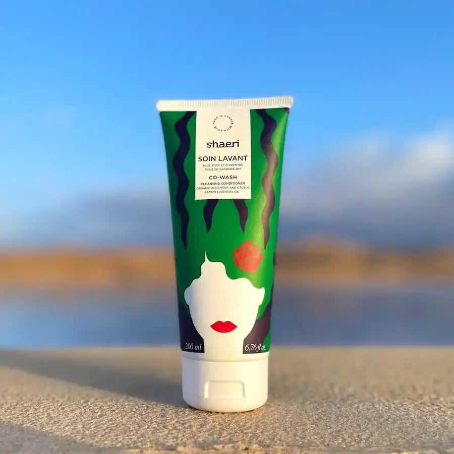 Tube vert et blanc Shaeri co-wash à laloe vera et huiles essentielles