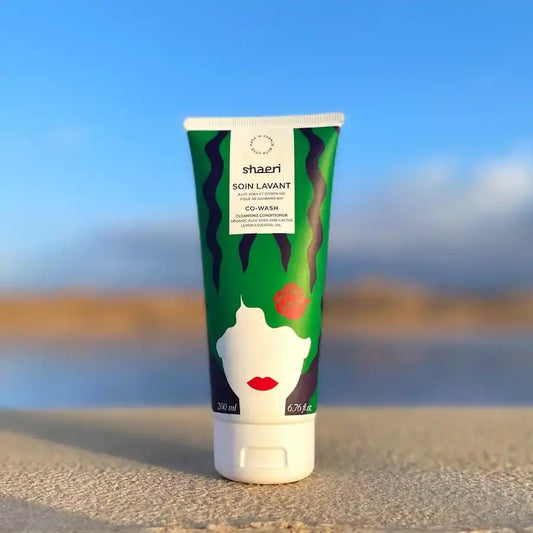 Tube vert et blanc Shaeri co-wash à laloe vera et huiles essentielles